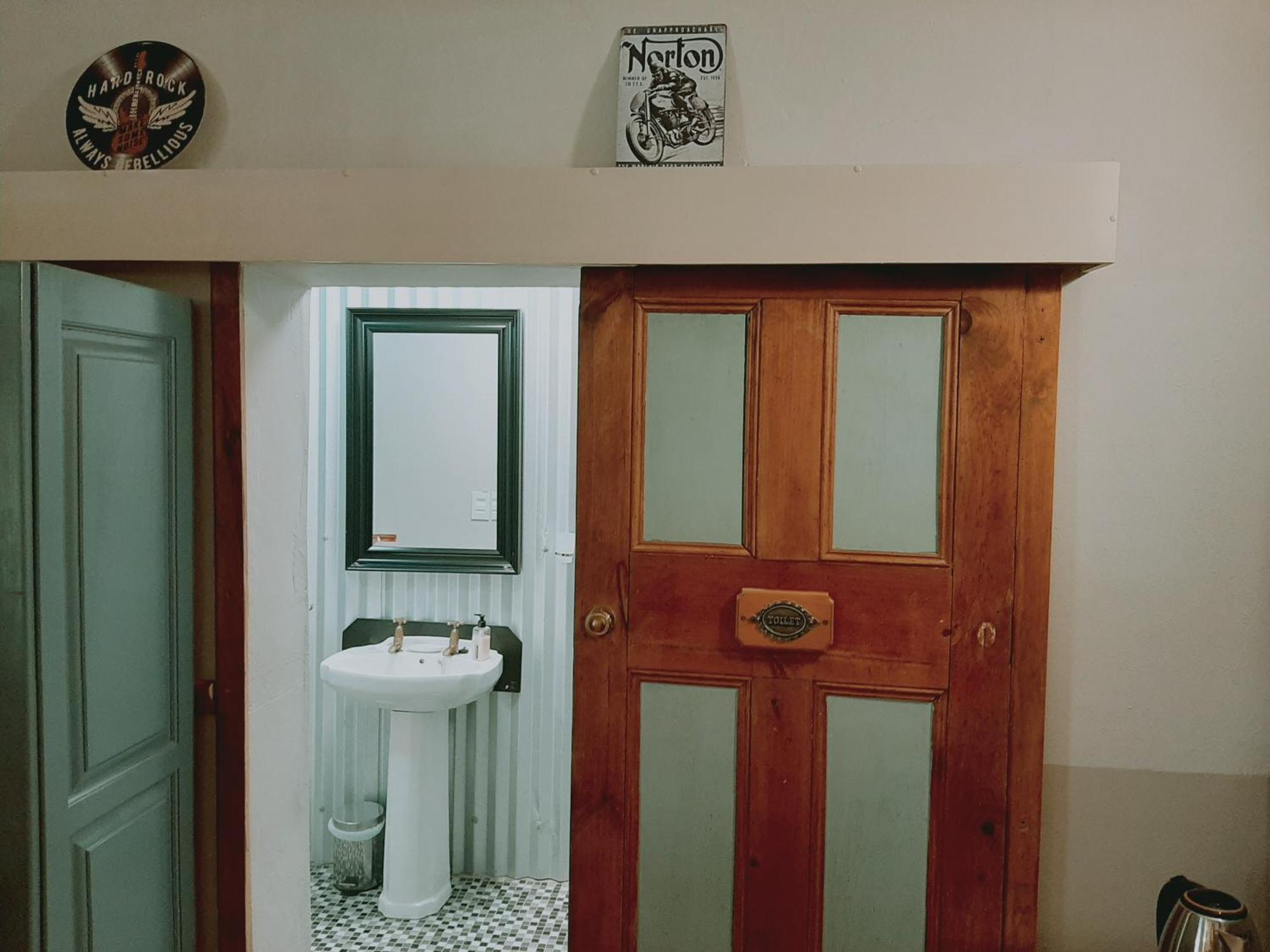 Karoo Life B&B Calitzdorp Szoba fotó